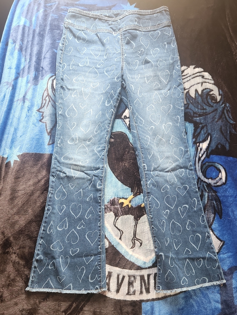 No Boundaries Blue Heart-Print Flared Pullover Jeans